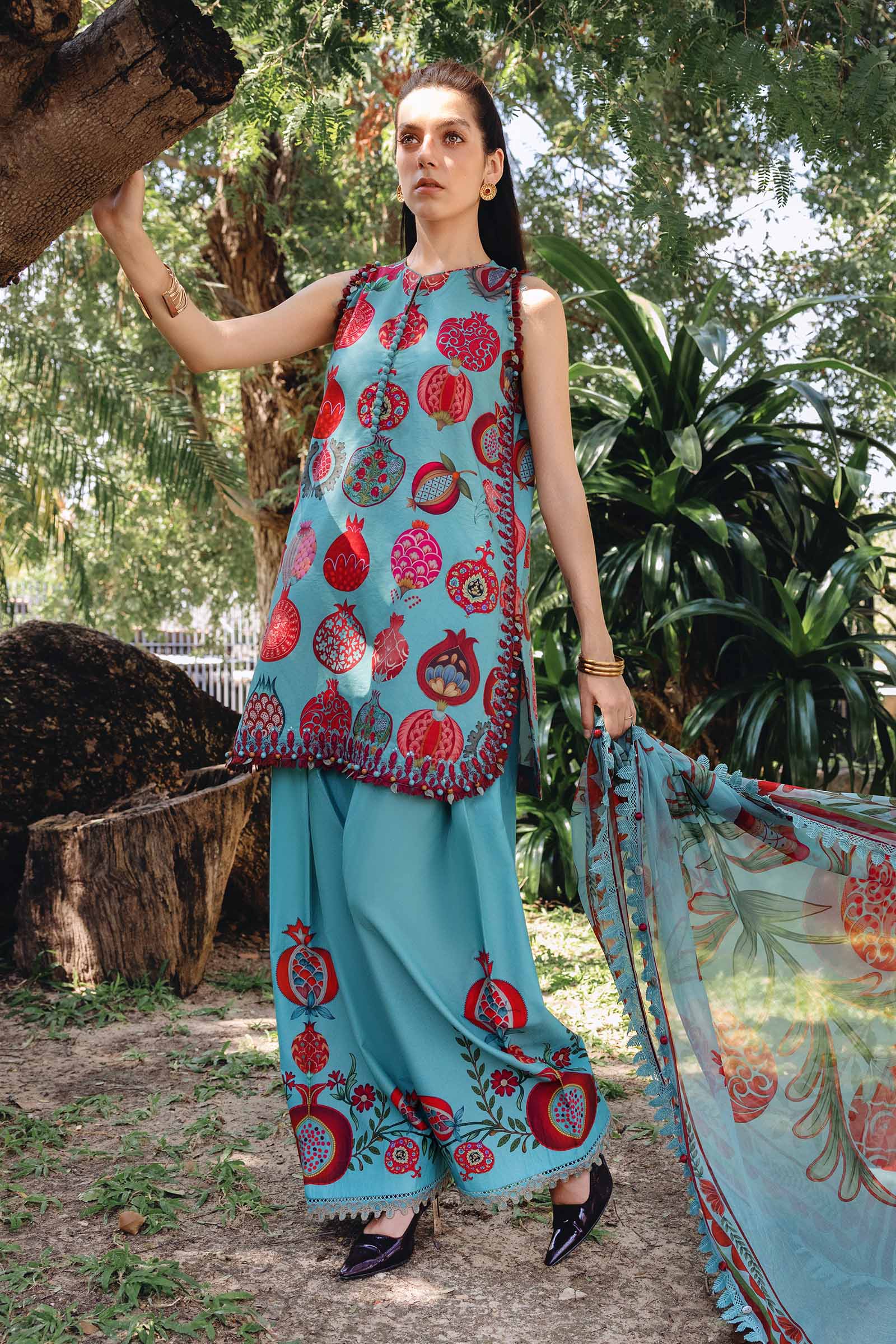 Women Wearing mpt-2903-b Sea Green short shirt with plazo for Festive Events - Pakistani Designer Wear for Women in UK | Kifat