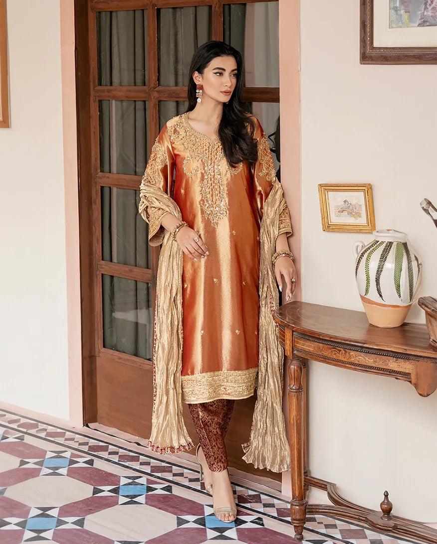 Women Wearing Gul Golden Long Shirt for Formal Events - Pakistani Designer Wear for Women in UK | Kifat
