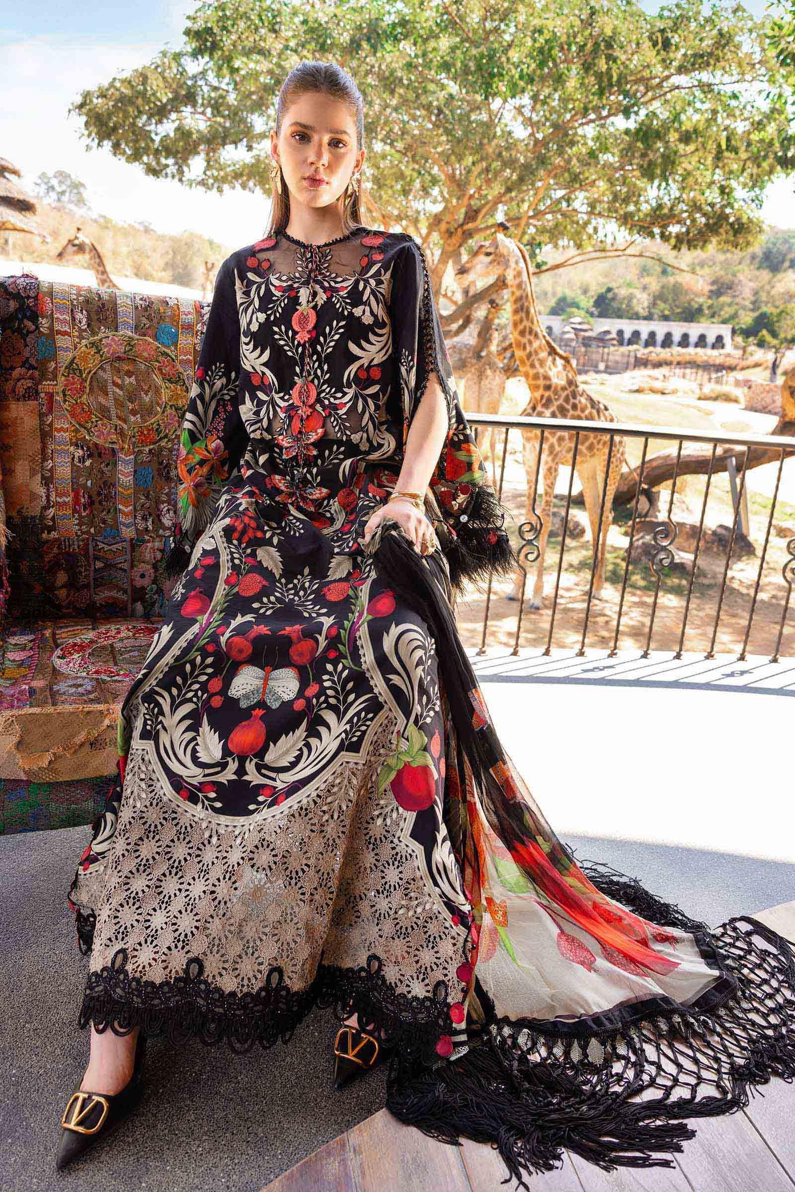 Women Wearing mpt-2912-b Black Black for Festive Events - Pakistani Designer Wear for Women in UK | Kifat