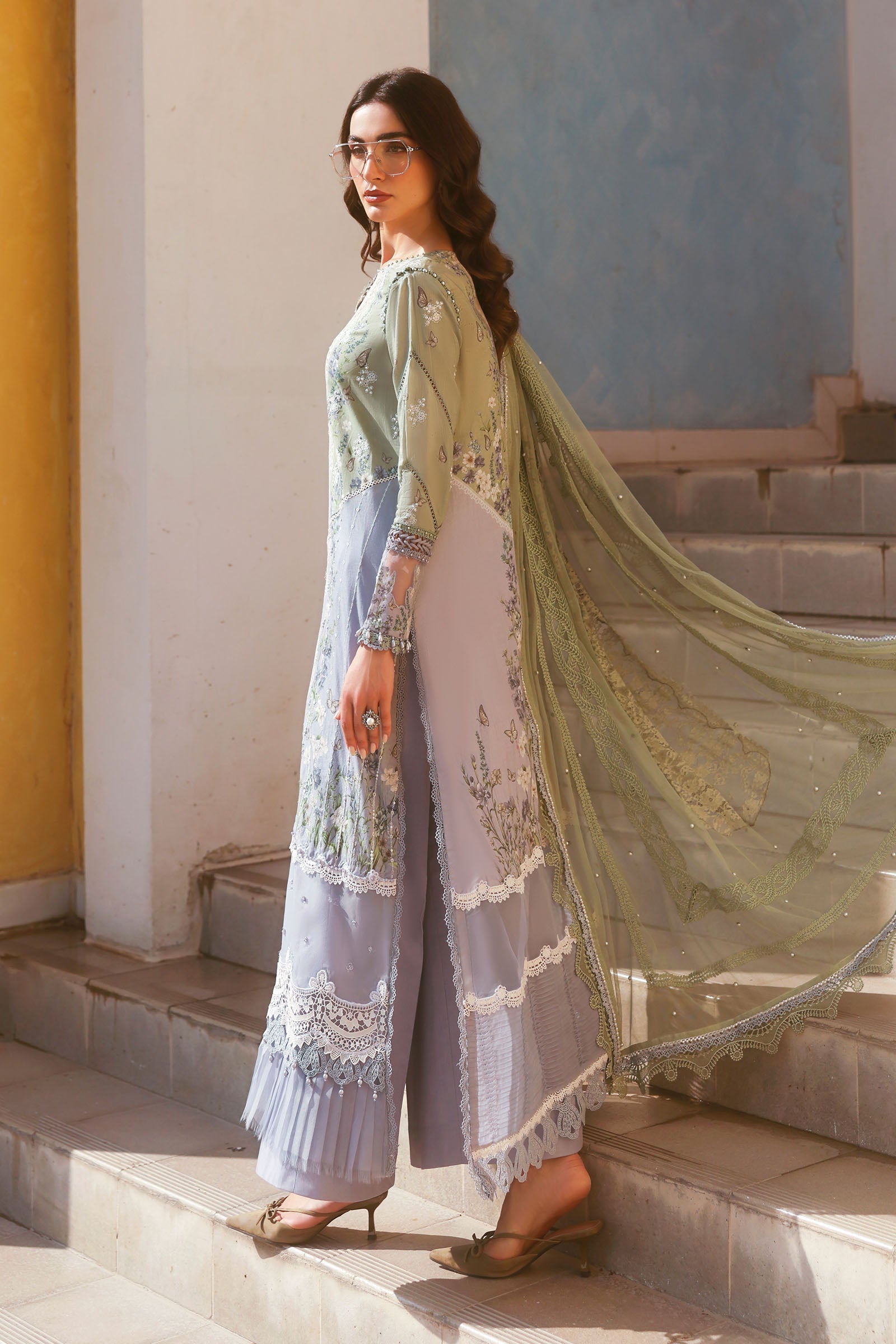 Women Wearing D-2606-B Light Lavender Long Shirt For Luxury Events - Pakistani Designer Wear For Women In UK | Kifat