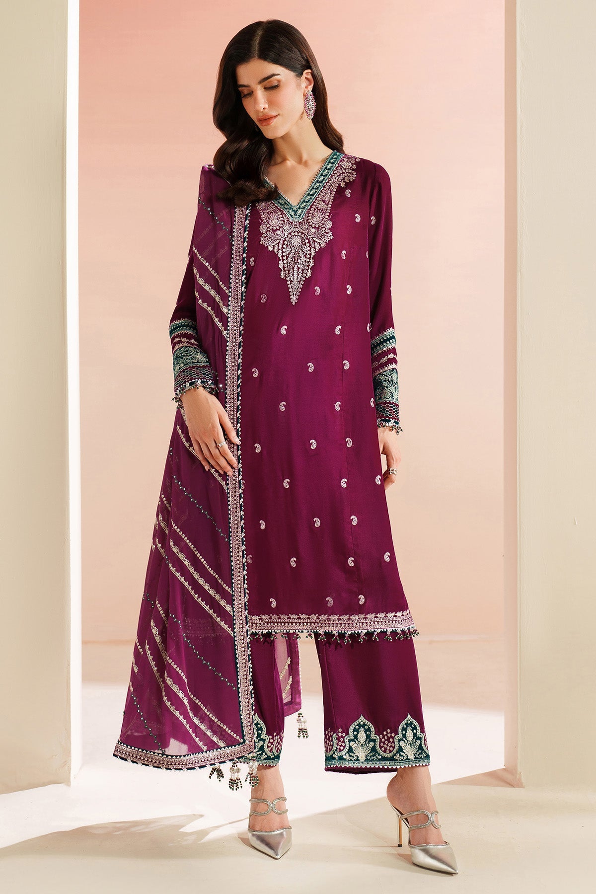 Women Wearing Embroidered Velvet Formal VVF D-6 Purple Long Shirt for Wedding Events - Pakistani Designer Wear for Women in UK | Kifat