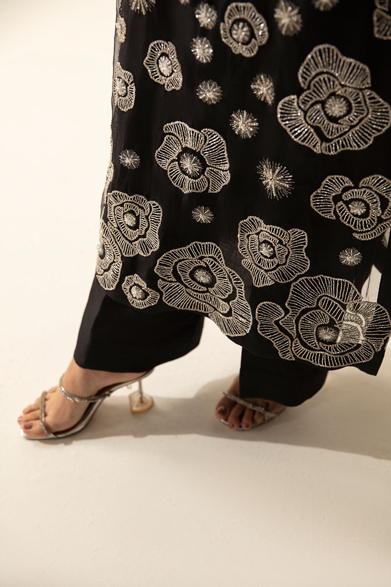 Women Wearing Manera Black Long Shirt for Luxury Events - Pakistani Designer Wear for Women in UK | Kifat