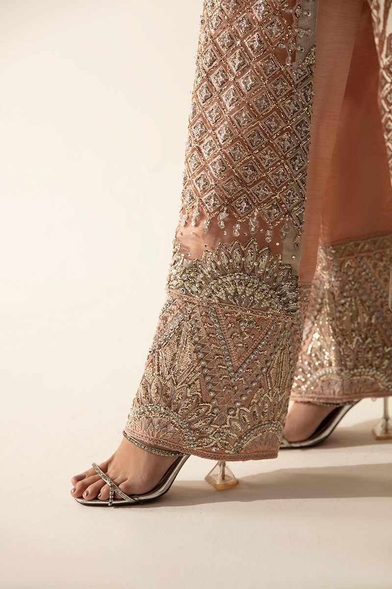 Women Wearing Zaria Peach Long Shirt for Luxury Events - Pakistani Designer Wear for Women in UK | Kifat