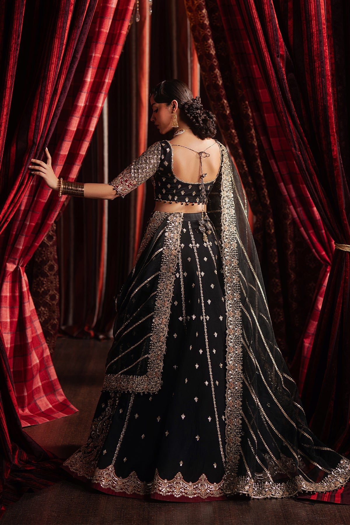 Women Wearing Gulraiz Black Lehnga Choli  For Festive Events - Pakistani Designer Wear For Women In Uk | Kifat