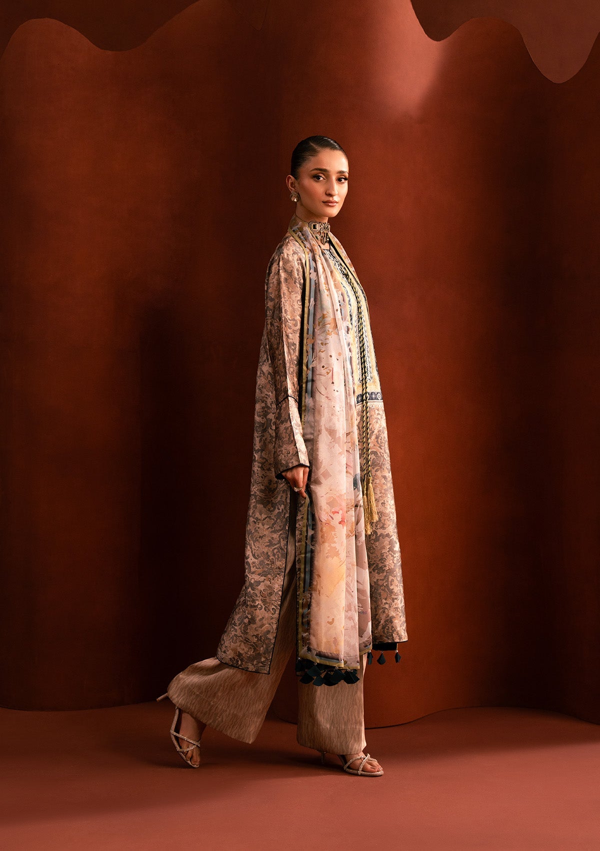 MISS AIK - RTW '25 D2 - LOOK 09 Cream Long Shirt For Luxury Events - Pakistani Designer Wear for Women in UK | Kifat