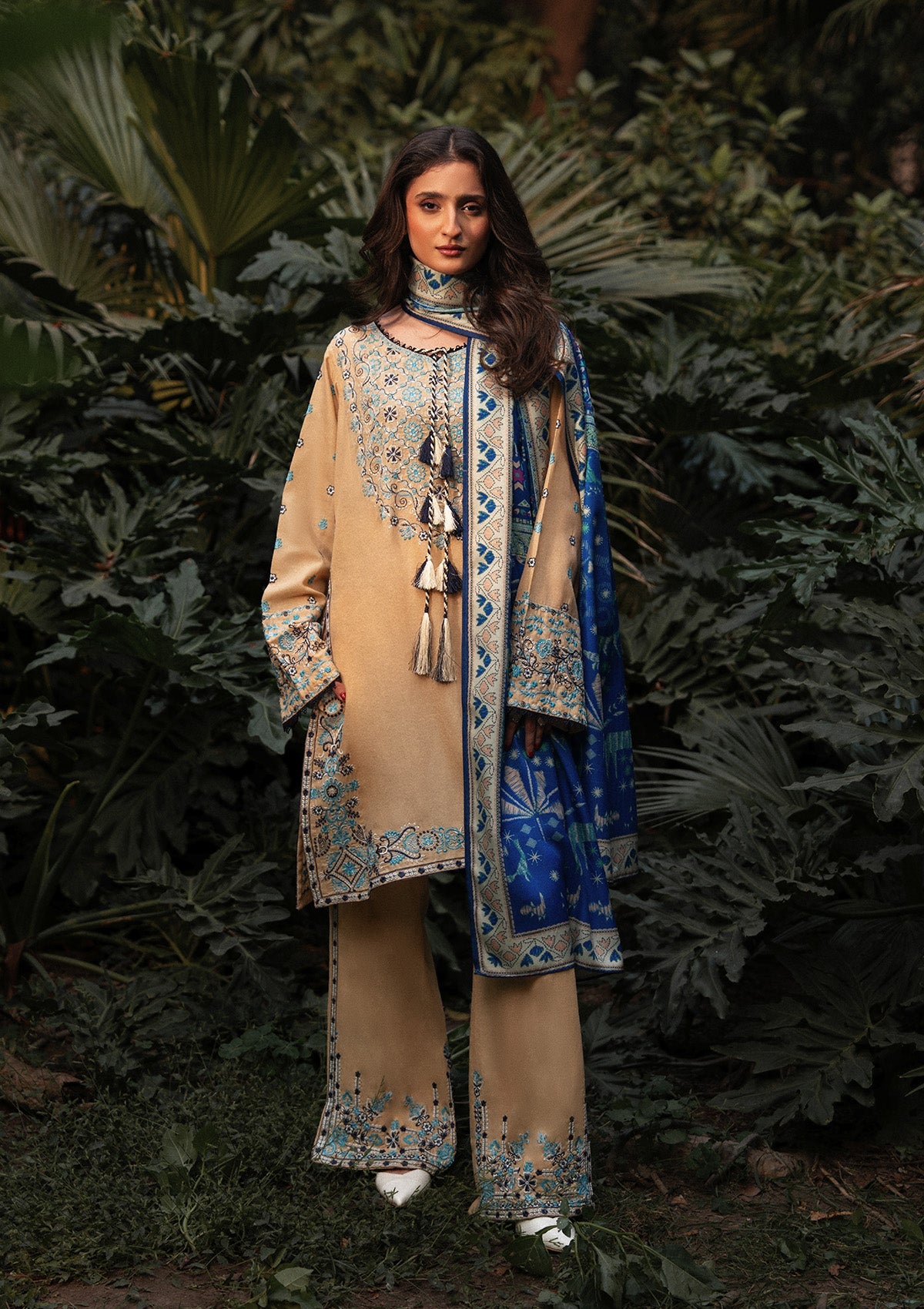 AIK ROZ '25 D1 - KARANDI - LOOK 02 Beige Mid Length shirt For Casual Events - Pakistani Designer Wear for Women in UK | Kifat