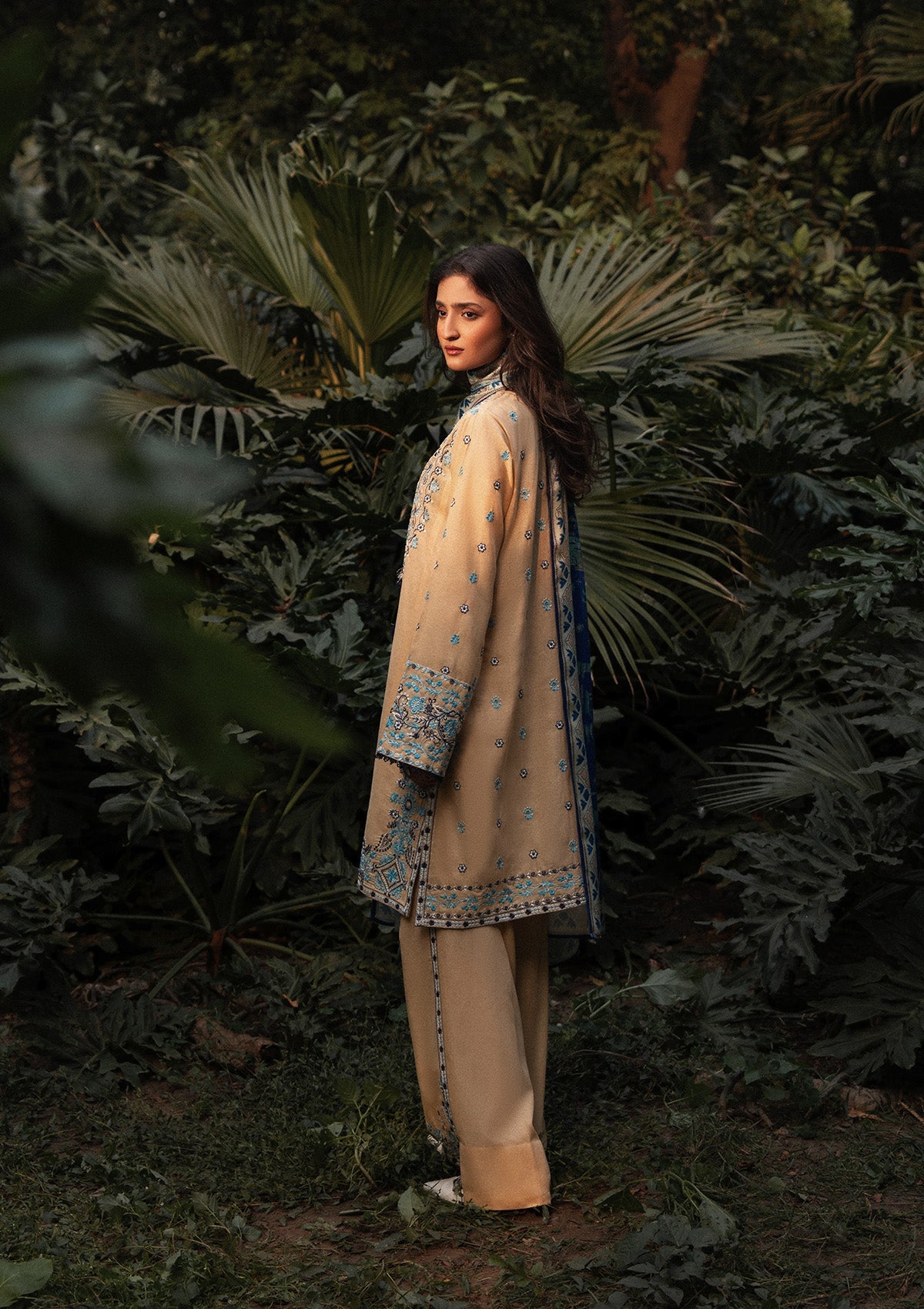 AIK ROZ '25 D1 - KARANDI - LOOK 02 Beige Mid Length shirt For Casual Events - Pakistani Designer Wear for Women in UK | Kifat