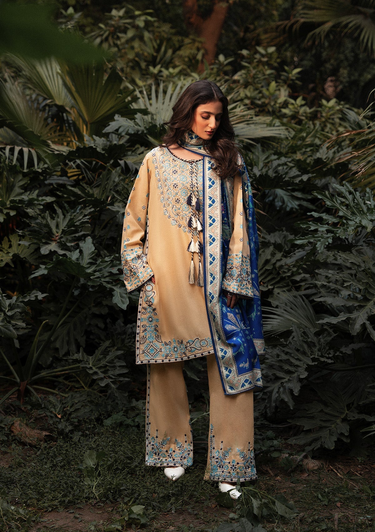 AIK ROZ '25 D1 - KARANDI - LOOK 02 Beige Mid Length shirt For Casual Events - Pakistani Designer Wear for Women in UK | Kifat