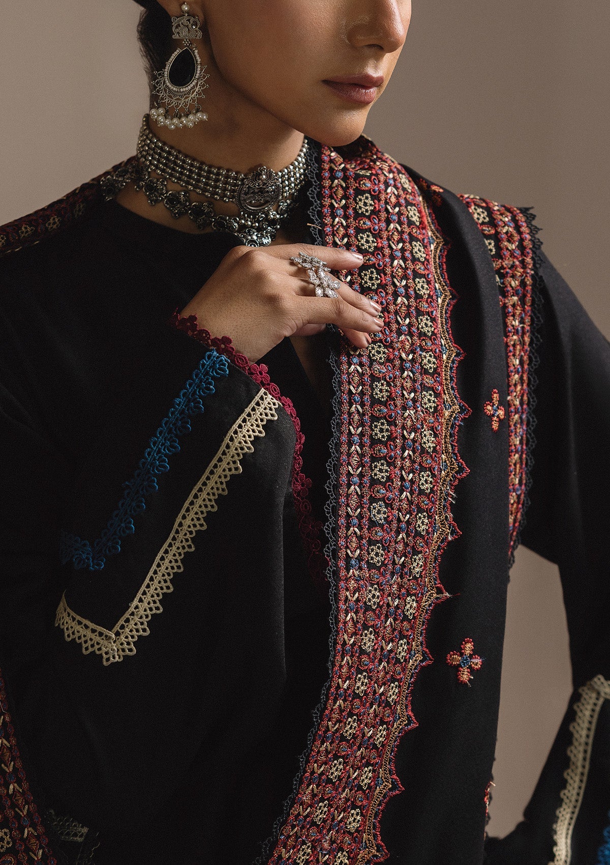 AIK ROZ '25 D3 - KARANDI - LOOK 02 Black Long Shirt For Casual Events - Pakistani Designer Wear for Women in UK | Kifat