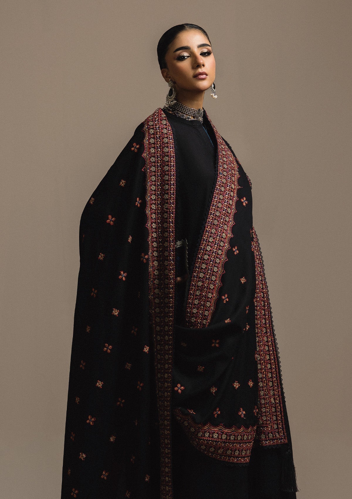AIK ROZ '25 D3 - KARANDI - LOOK 02 Black Long Shirt For Casual Events - Pakistani Designer Wear for Women in UK | Kifat