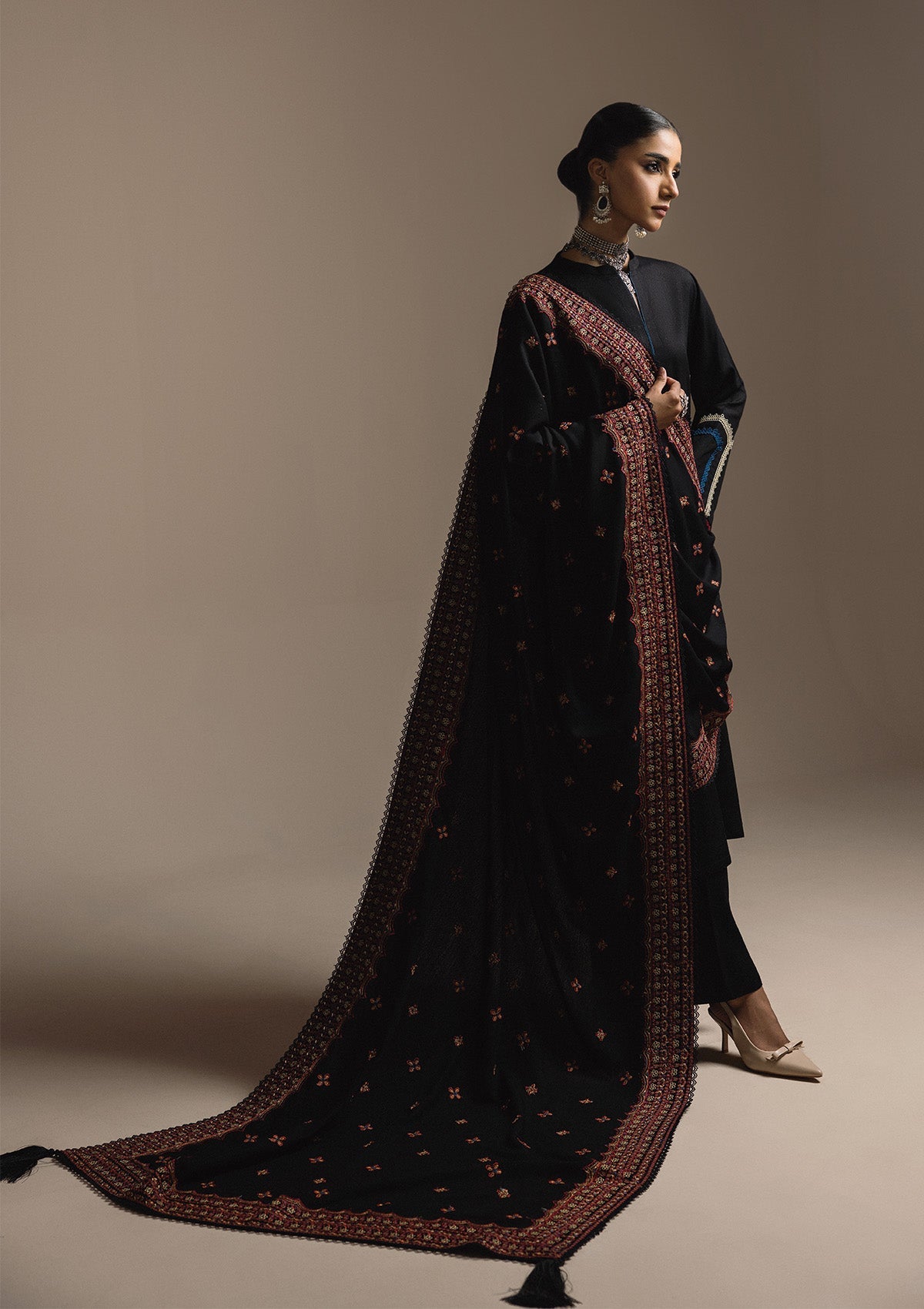 AIK ROZ '25 D3 - KARANDI - LOOK 02 Black Long Shirt For Casual Events - Pakistani Designer Wear for Women in UK | Kifat