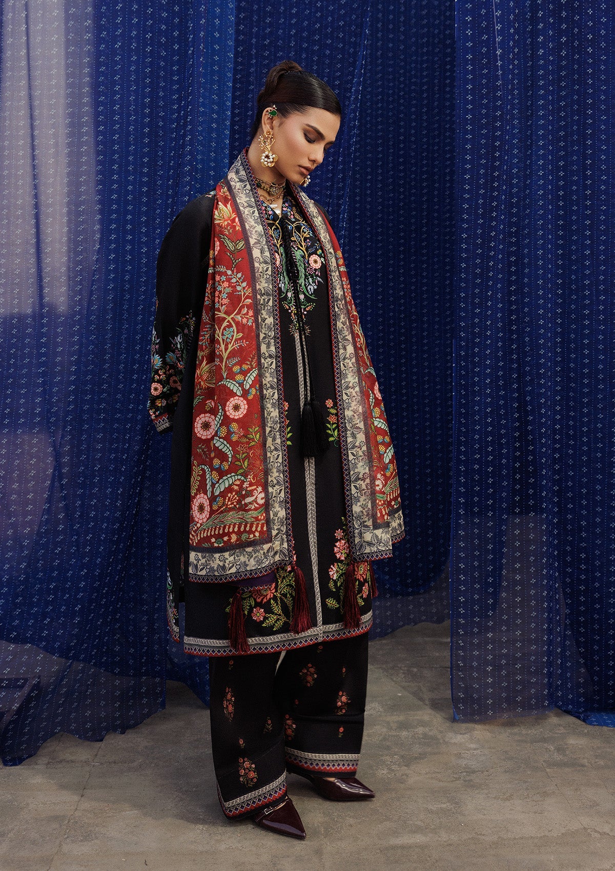 AIK ROZ '25 D2 - KHADDAR - LOOK 01 Black Front Open Shirt For Casual Events - Pakistani Designer Wear for Women in UK | Kifat