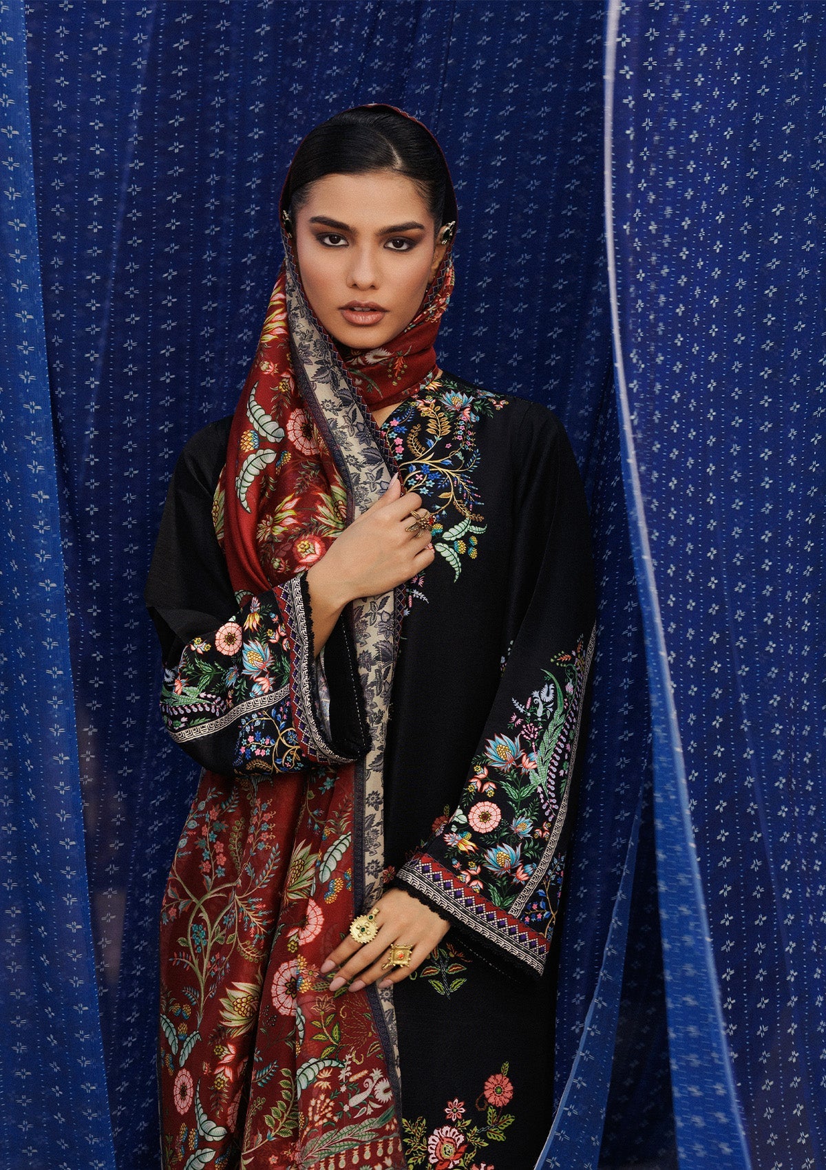 AIK ROZ '25 D2 - KHADDAR - LOOK 01 Black Front Open Shirt For Casual Events - Pakistani Designer Wear for Women in UK | Kifat