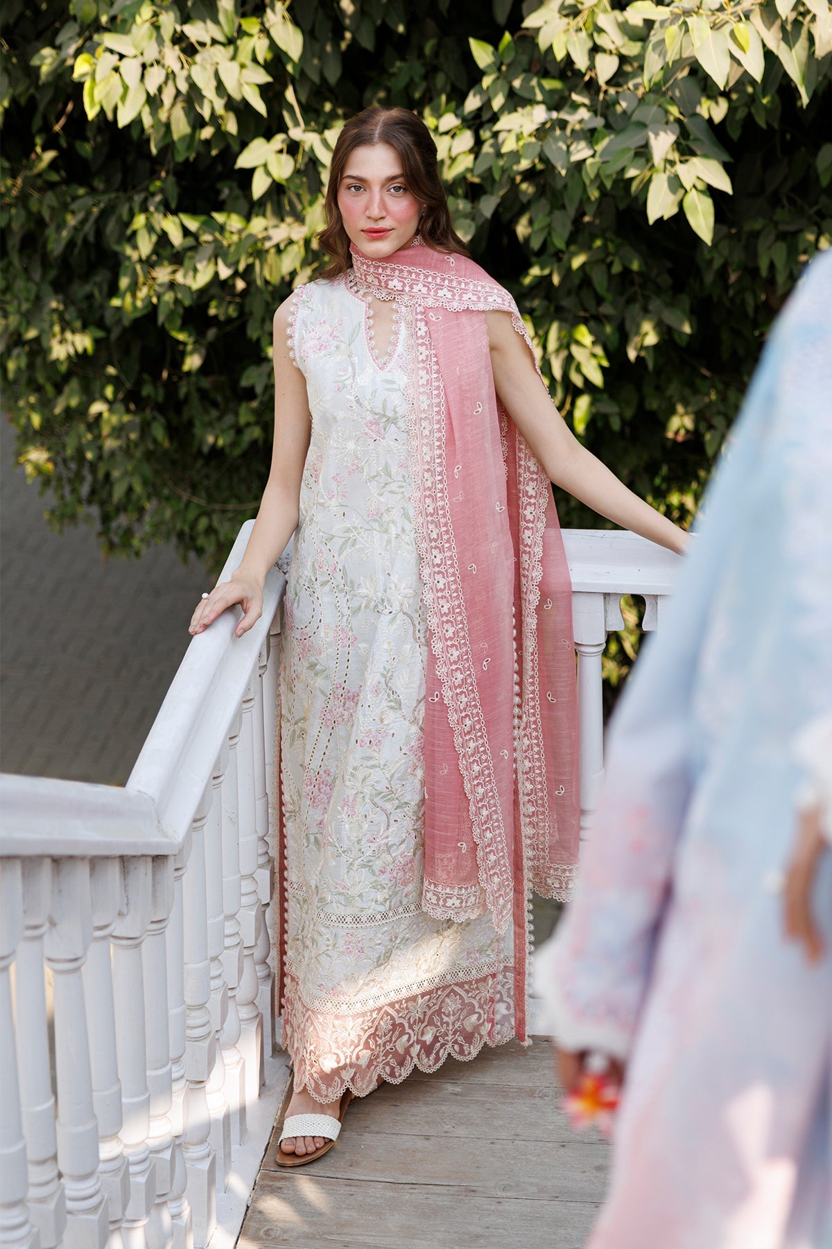 Women Wearing Aurevia Off White Long Shirt  For Luxury Events - Pakistani Designer Wear For Women In Uk | Kifat