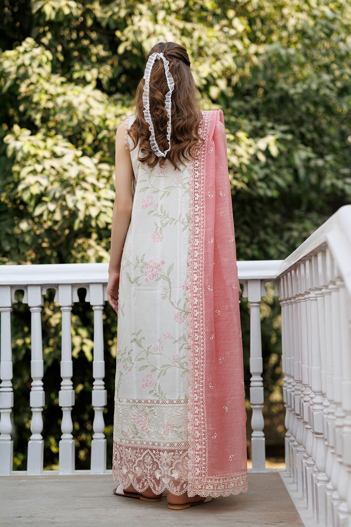 Women Wearing Aurevia Off White Long Shirt  For Luxury Events - Pakistani Designer Wear For Women In Uk | Kifat