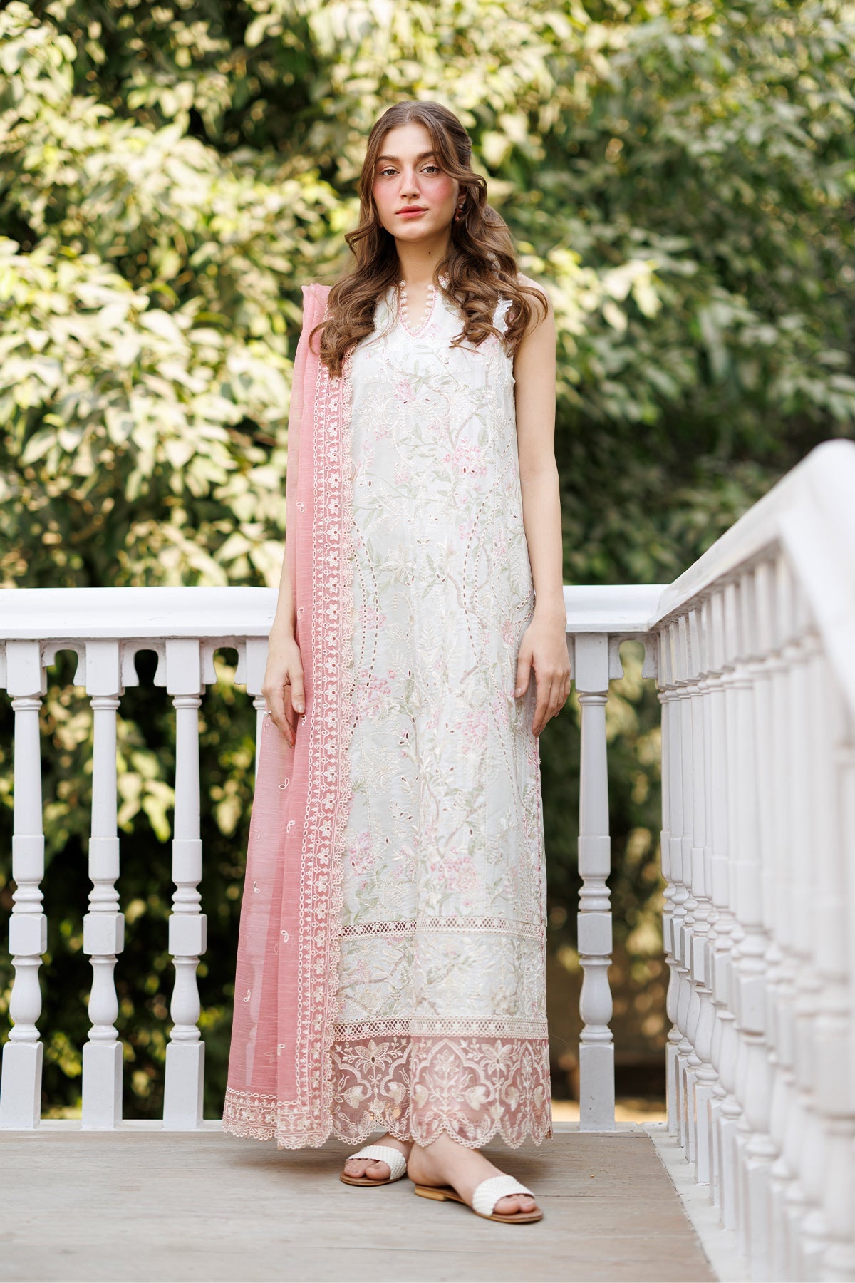 Women Wearing Aurevia Off White Long Shirt  For Luxury Events - Pakistani Designer Wear For Women In Uk | Kifat